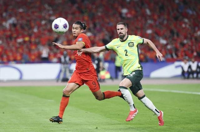 场观众的助 场观众的助