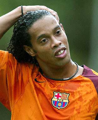 捧起了本赛 捧起了本赛