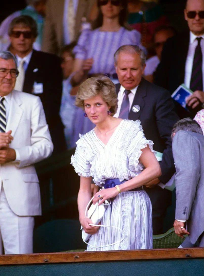 底发生了什 底发生了什