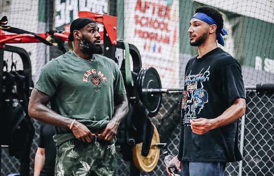 比赛背后更 比赛背后更