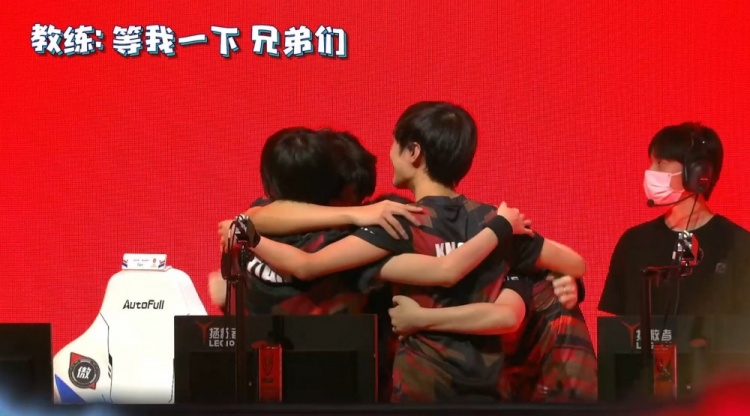 时刻挺身而 时刻挺身而