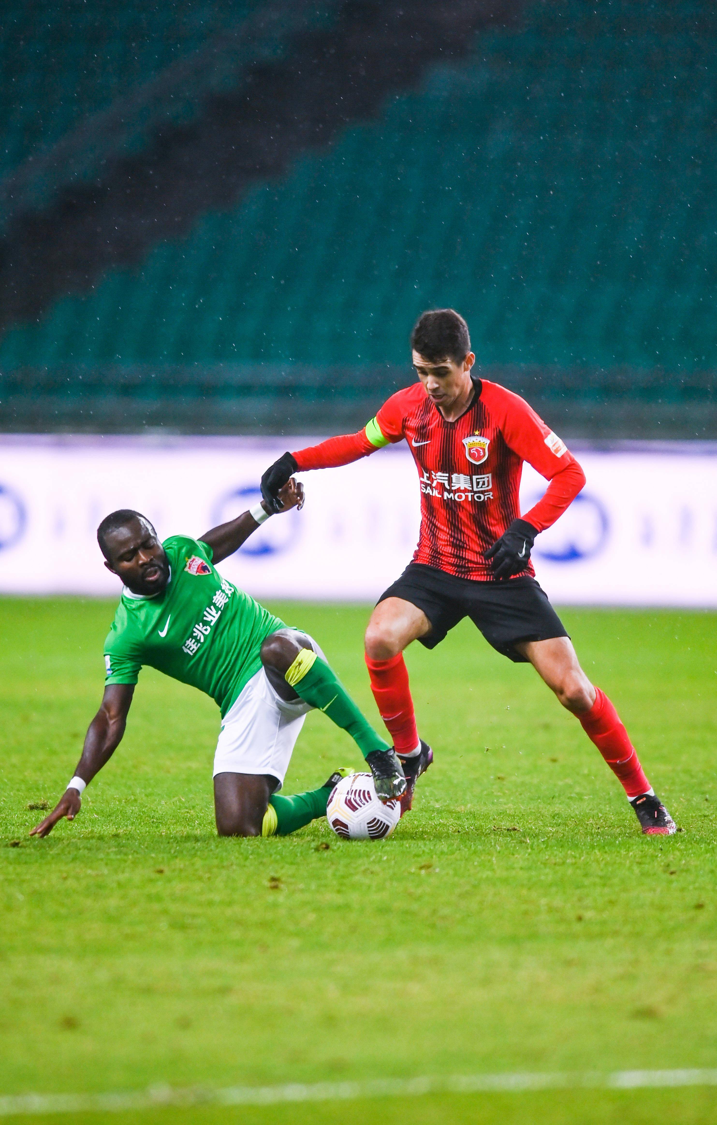 接触发生在 接触发生在