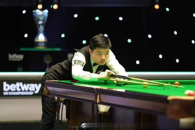 间打到肋部 间打到肋部